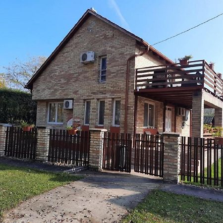 Ponty-Poronty Vendeghaz Hotel Nagybaracska Екстериор снимка