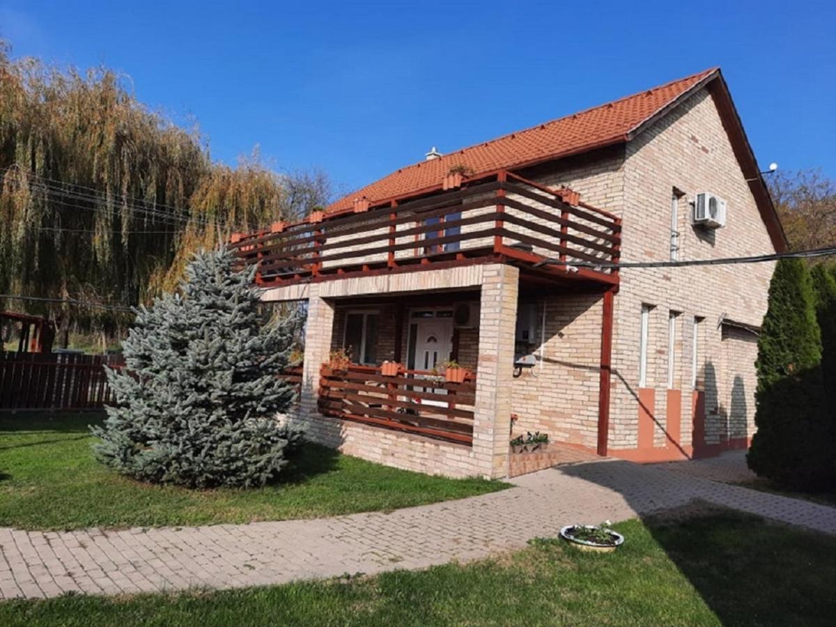 Ponty-Poronty Vendeghaz Hotel Nagybaracska Екстериор снимка