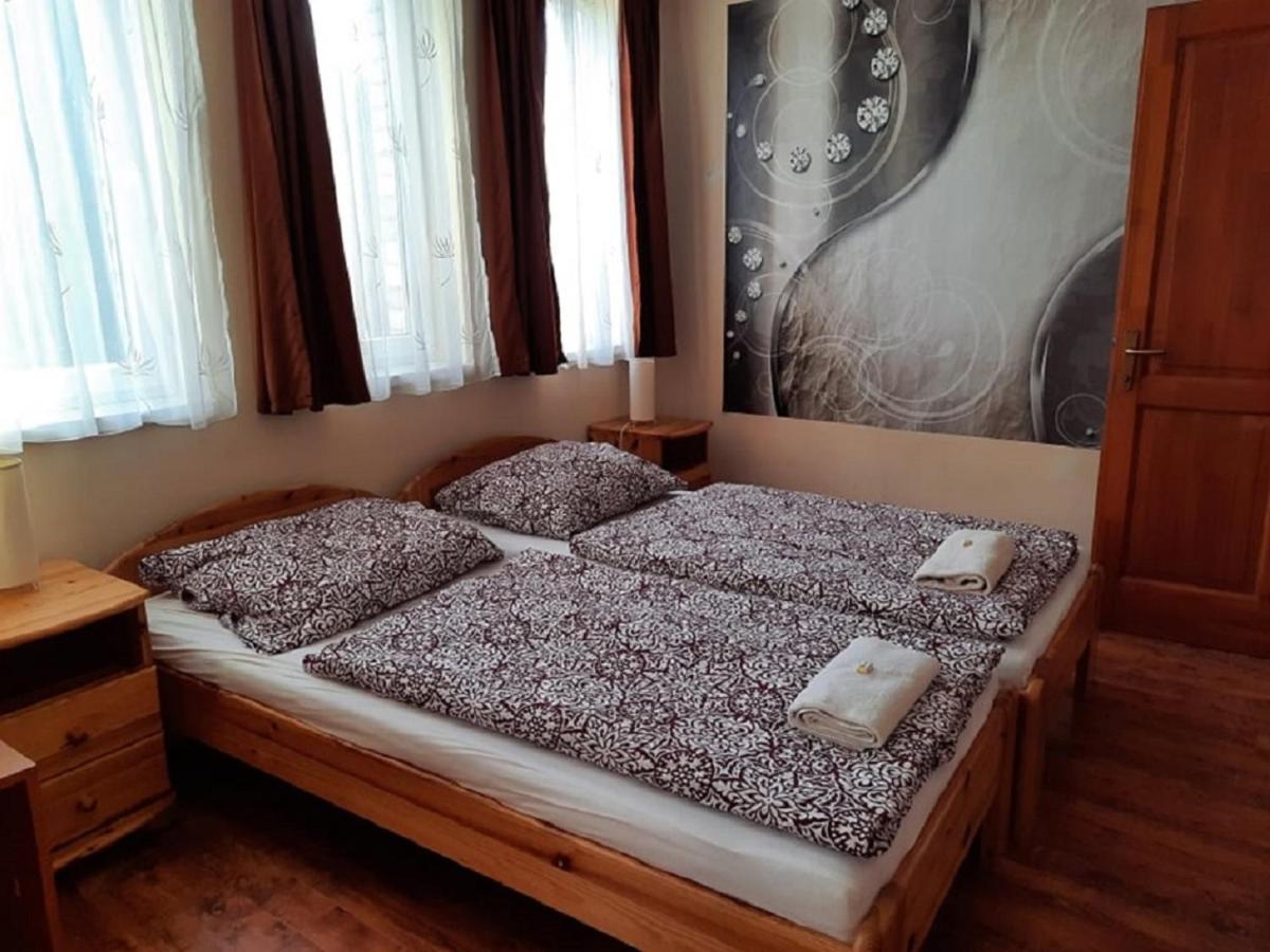 Ponty-Poronty Vendeghaz Hotel Nagybaracska Екстериор снимка