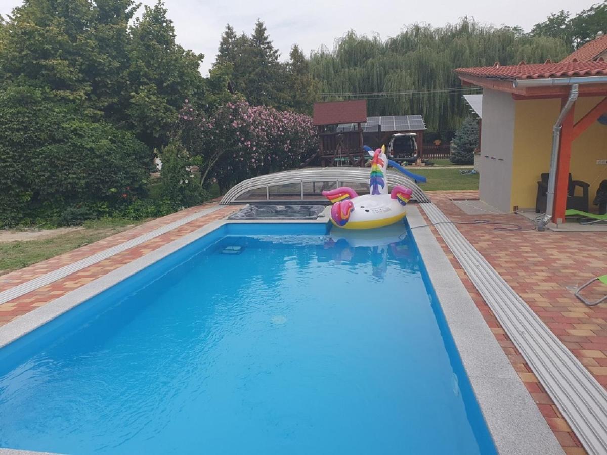 Ponty-Poronty Vendeghaz Hotel Nagybaracska Екстериор снимка