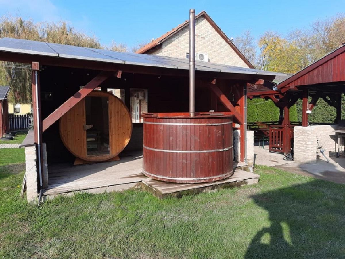 Ponty-Poronty Vendeghaz Hotel Nagybaracska Екстериор снимка
