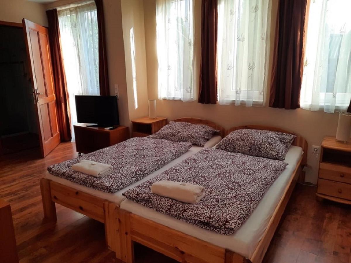 Ponty-Poronty Vendeghaz Hotel Nagybaracska Екстериор снимка