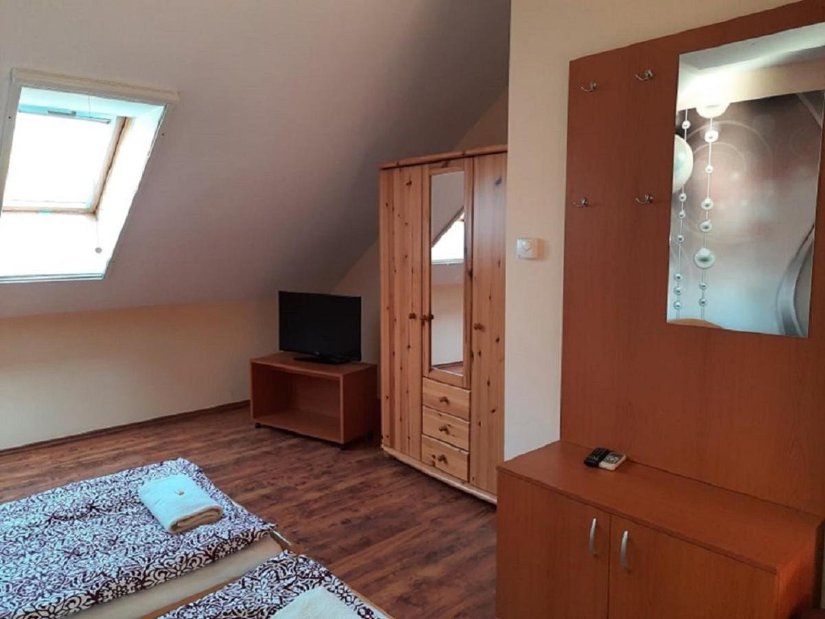 Ponty-Poronty Vendeghaz Hotel Nagybaracska Екстериор снимка