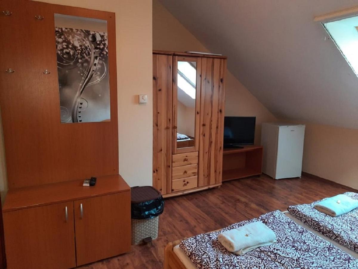 Ponty-Poronty Vendeghaz Hotel Nagybaracska Екстериор снимка